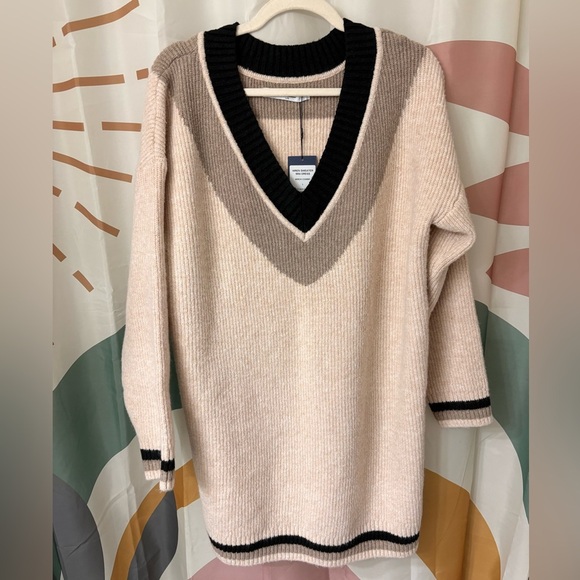 Smash + Tess Dresses & Skirts - V-Neck Sweater dress in Cream and Black​